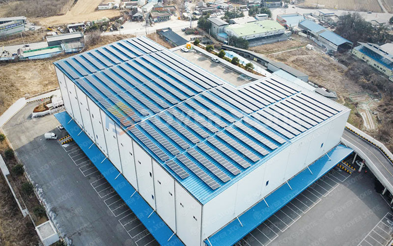  Roof Solar Mounting System 740kw at a logistics center in Europe